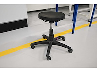 Firmseats ergonomische in hoogte verstelbare werkplaatskruk - afbeelding 2 van  2