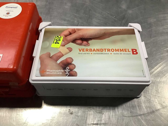 First aid (2x) - afbeelding 2 van  6