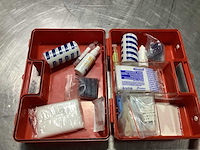 First aid (2x) - afbeelding 5 van  6