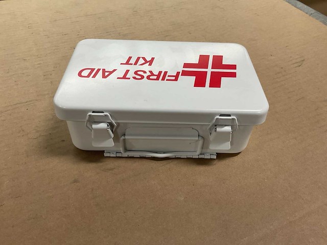 First aid kit - afbeelding 3 van  5