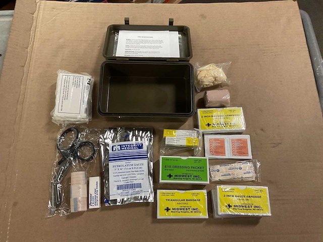 First aid kit - afbeelding 5 van  5