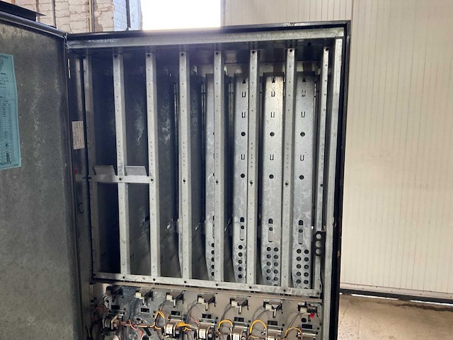 First choice verkoopautomaat - afbeelding 5 van  16