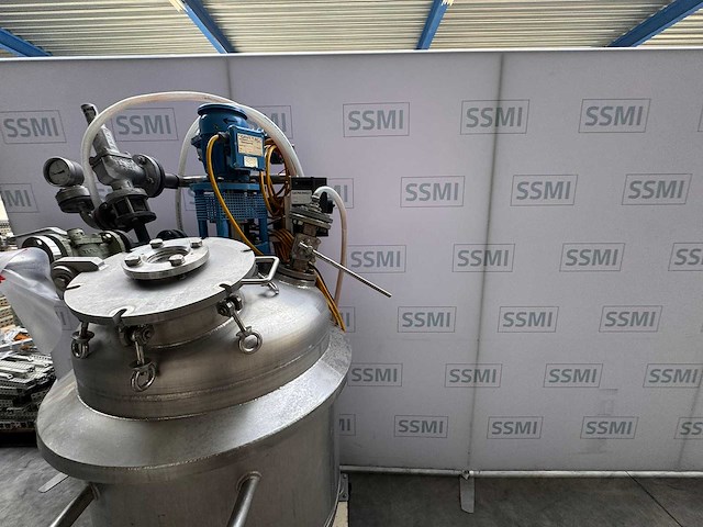 Fischer - procesvat/reactor met een bovenop gemonteerde roermachine/mixer - afbeelding 2 van  7