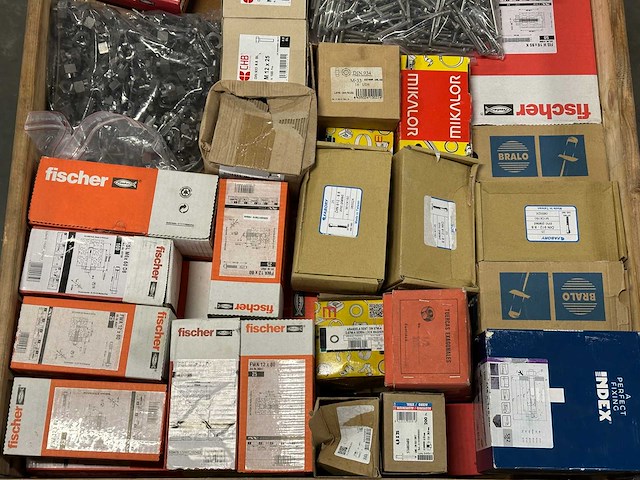 Fischer / mix - partij gemengde bevestigingsmaterialen bouten / moeren - afbeelding 7 van  13