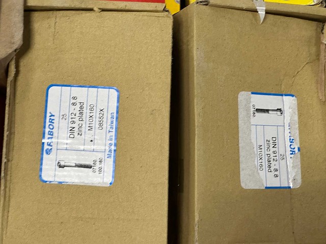 Fischer / mix - partij gemengde bevestigingsmaterialen bouten / moeren - afbeelding 12 van  13