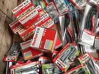 Fischer mix kavel diverse bevestigingsmaterialen (121x) - afbeelding 1 van  2