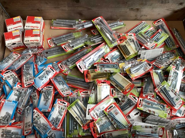 Fischer mix kavel diverse bevestigingsmaterialen (172x) - afbeelding 1 van  7