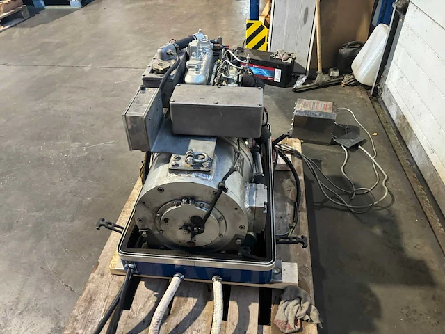 Fischer panda - pms-hd 09-4 ku - 8.8 kva scheepsgenerator - afbeelding 4 van  14