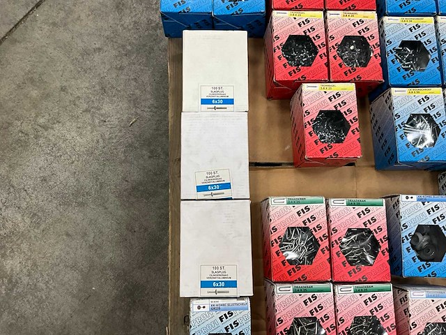 Fisprofi partij houtdraadbouten, slotbouten en diversen (62x) - afbeelding 2 van  24