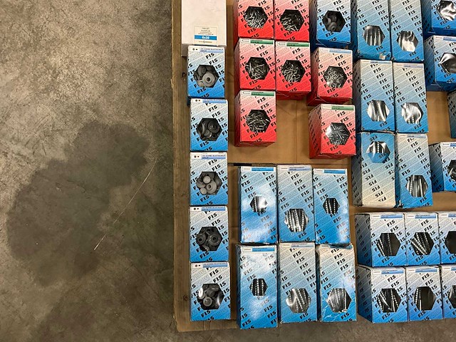 Fisprofi partij houtdraadbouten, slotbouten en diversen (62x) - afbeelding 4 van  24