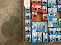 Fisprofi partij houtdraadbouten, slotbouten en diversen (62x) - afbeelding 4 van  24