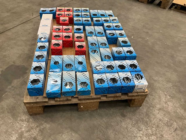 Fisprofi partij houtdraadbouten, slotbouten en diversen (62x) - afbeelding 4 van  24