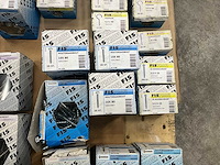 Fisprofi partij houtdraadbouten, slotbouten en stokeinden (80x) - afbeelding 10 van  20