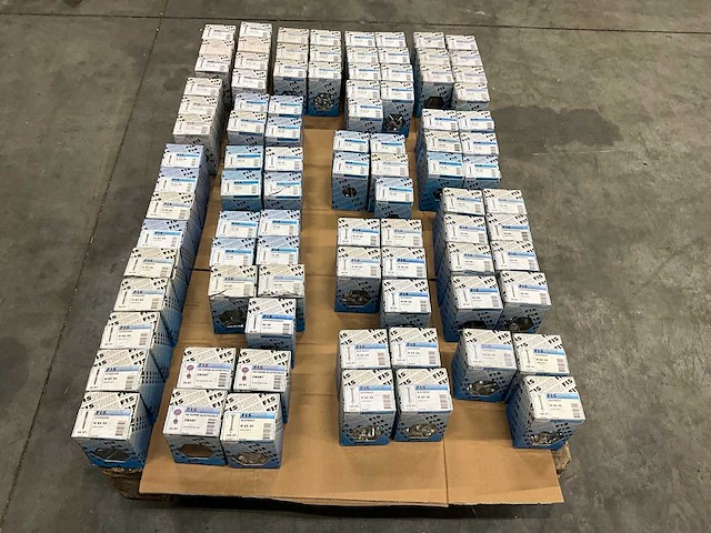 Fisprofi partij houtdraadbouten, slotbouten en stokeinden (91x) - afbeelding 16 van  22