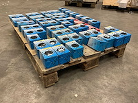 Fisprofi partij isolatieschroeven, slotbouten, keilbouten en overige (60x) - afbeelding 1 van  22