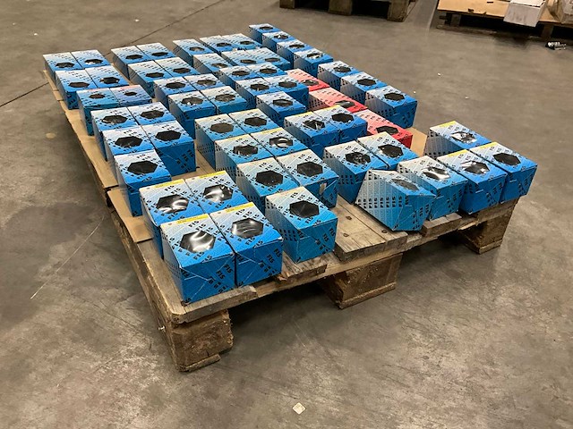 Fisprofi partij isolatieschroeven, slotbouten, keilbouten en overige (60x) - afbeelding 12 van  22