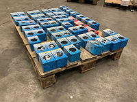 Fisprofi partij isolatieschroeven, slotbouten, keilbouten en overige (60x) - afbeelding 12 van  22