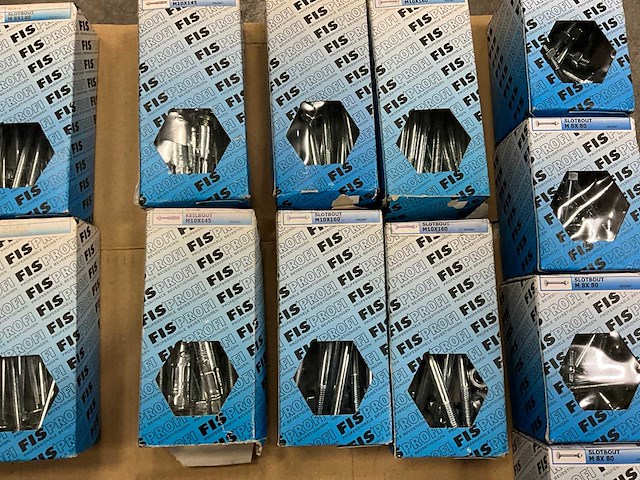 Fisprofi partij isolatieschroeven, slotbouten, keilbouten en overige (60x) - afbeelding 21 van  22