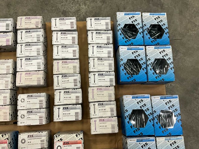 Fisprofi partij oa rvs moeren, sluitringen, houtdraadbouten en diversen (135x) - afbeelding 4 van  36