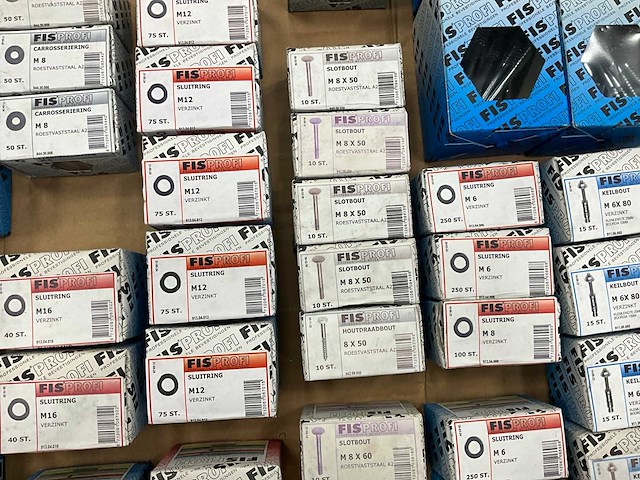 Fisprofi partij oa rvs moeren, sluitringen, houtdraadbouten en diversen (135x) - afbeelding 8 van  36