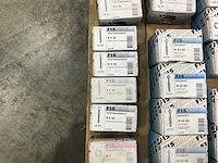 Fisprofi partij oa rvs moeren, sluitringen, houtdraadbouten en diversen (135x) - afbeelding 14 van  36