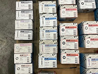 Fisprofi partij oa rvs moeren, sluitringen, houtdraadbouten en diversen (135x) - afbeelding 15 van  36