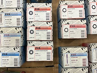 Fisprofi partij oa rvs moeren, sluitringen, houtdraadbouten en diversen (135x) - afbeelding 16 van  36