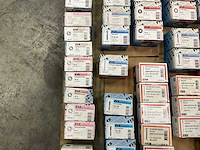 Fisprofi partij oa rvs moeren, sluitringen, houtdraadbouten en diversen (135x) - afbeelding 30 van  36