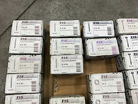 Fisprofi partij oa rvs moeren, sluitringen, houtdraadbouten en diversen (135x) - afbeelding 34 van  36