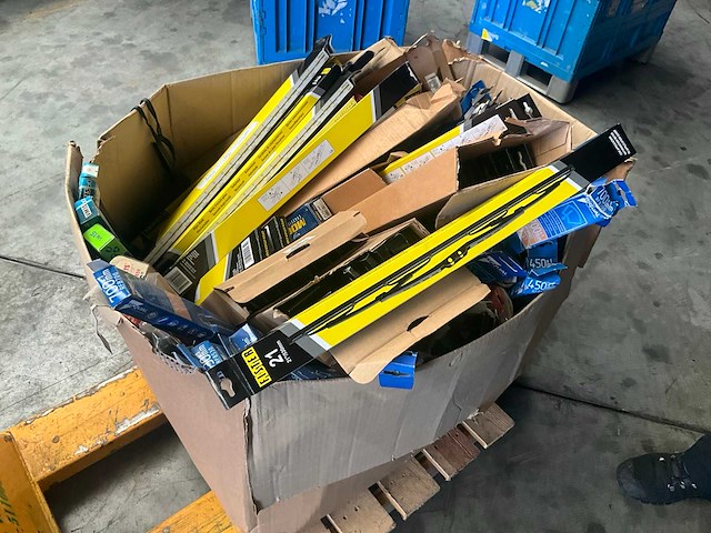 Fister / kar-s / requal - ruitenwissers - partij auto onderdelen - afbeelding 3 van  10