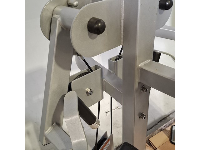 Fitnessapparaat, johnson, lateral raise - afbeelding 6 van  9