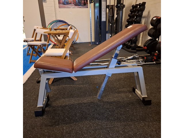 Fitnessbank technogym - afbeelding 1 van  8