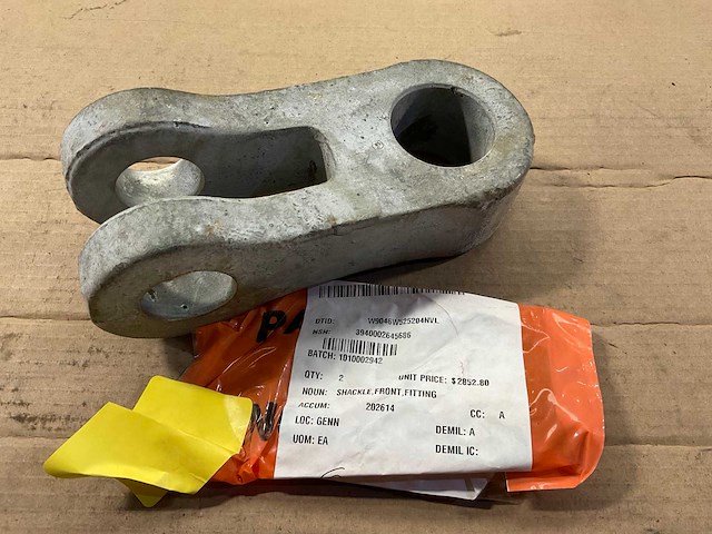 Fitting front shackle (2x) - afbeelding 1 van  3