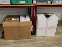 Fitting-onderdelen in 2 dozen. - afbeelding 2 van  3