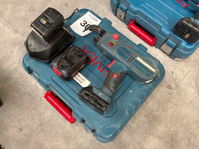 Fivea rt308c accu vlechtmachine - afbeelding 2 van  3