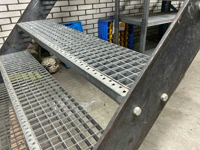 Fixed staircases - afbeelding 4 van  7