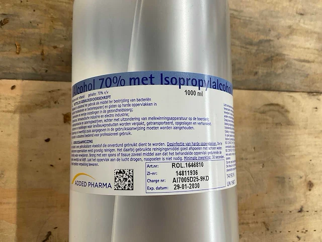 Flacon á 1ltr added pharma alcohol 70% - afbeelding 2 van  2