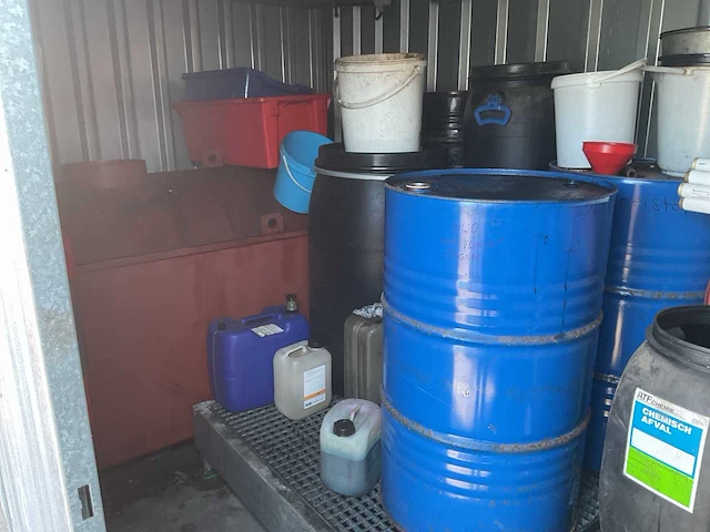 Fladafi opslagcontainer inclusief inhoud - afbeelding 5 van  7