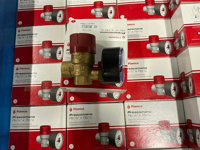 Flamco prescomano veiligheidsventielen met manometer (28x) - afbeelding 6 van  9