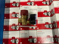 Flamco prescomano veiligheidsventielen met manometer (28x) - afbeelding 6 van  9