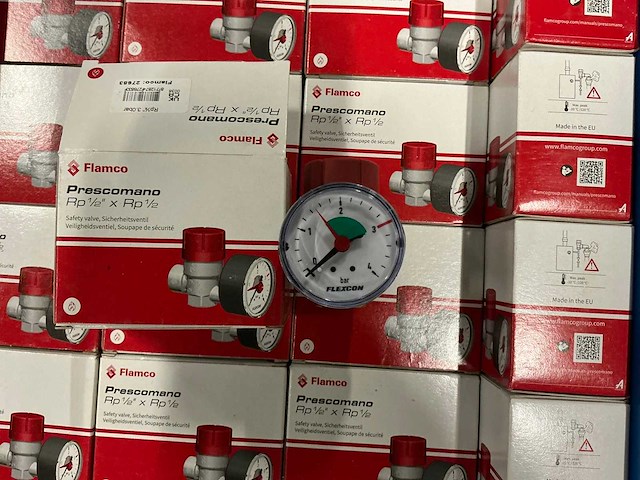 Flamco prescomano veiligheidsventielen met manometer (28x) - afbeelding 8 van  9