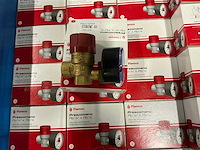 Flamco prescomano veiligheidventielen met manometer (68x) - afbeelding 3 van  8