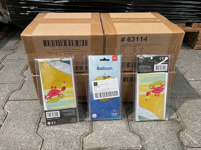 Flamingo op het strand folie ballon (400x) - afbeelding 5 van  5