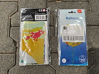Flamingo op het strand folie ballon (600x) - afbeelding 1 van  5