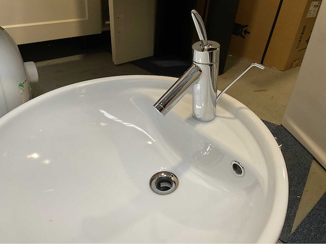 Flaminia wastafel met axor starck kraan 53x56cm - afbeelding 3 van  4