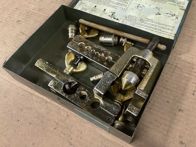 Flaring and cutting tool kit - afbeelding 2 van  4