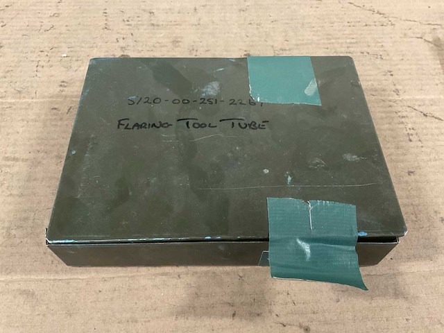 Flaring and cutting tool kit - afbeelding 4 van  4