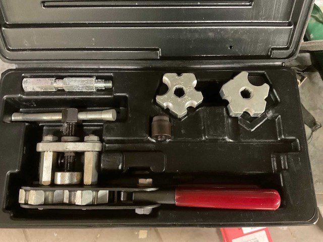 Flaring tool kit - afbeelding 1 van  2