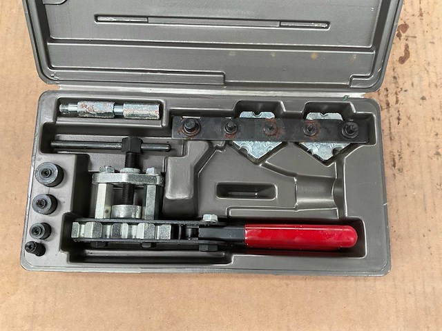 Flaring tool - afbeelding 1 van  2