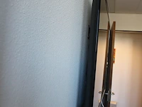 Flatscreen tv lg. beelddiagonaal 165 cm. met afstandsbediening en muurbeugel - afbeelding 2 van  3